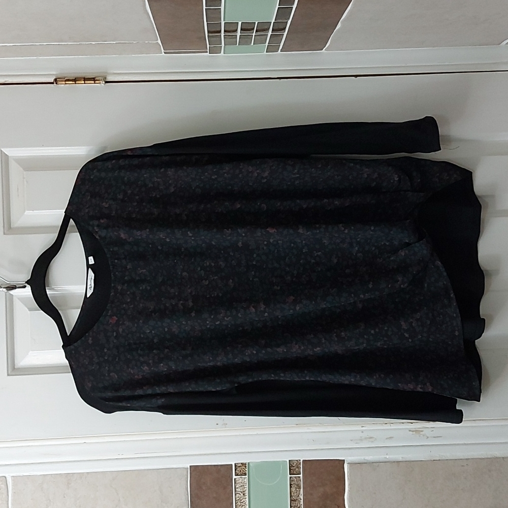 Reitmans long sleeves mixed media top size l